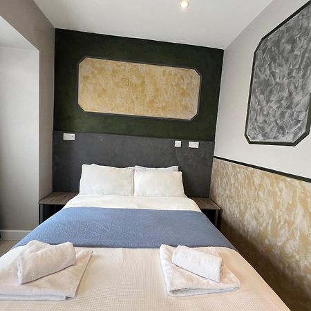 Paragraph Edmonton Palmers Green Bagian luar foto