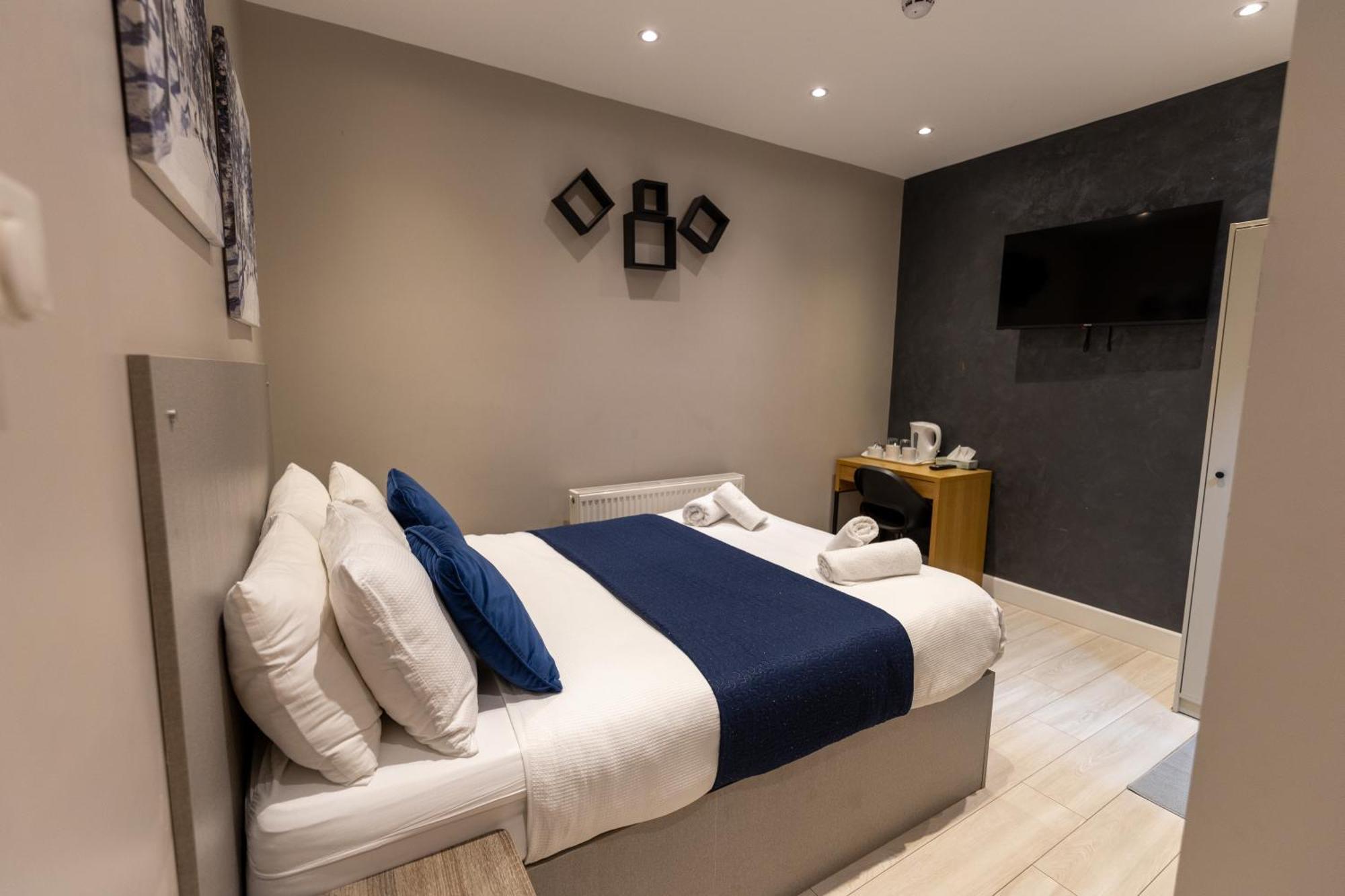 Paragraph Edmonton Palmers Green Bagian luar foto