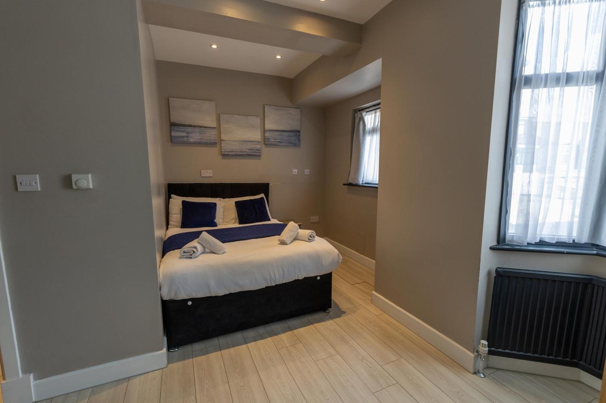 Paragraph Edmonton Palmers Green Bagian luar foto
